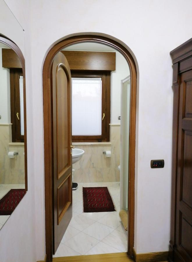 Private Luxury Villa With Pool Moniga del Garda Exteriör bild