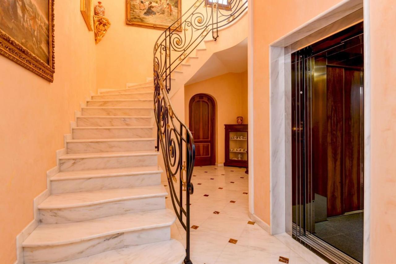 Private Luxury Villa With Pool Moniga del Garda Exteriör bild