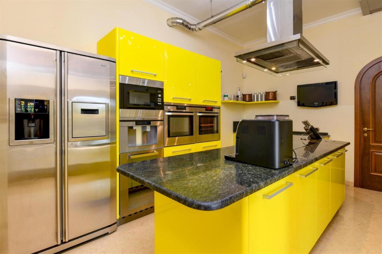 Private Luxury Villa With Pool Moniga del Garda Exteriör bild