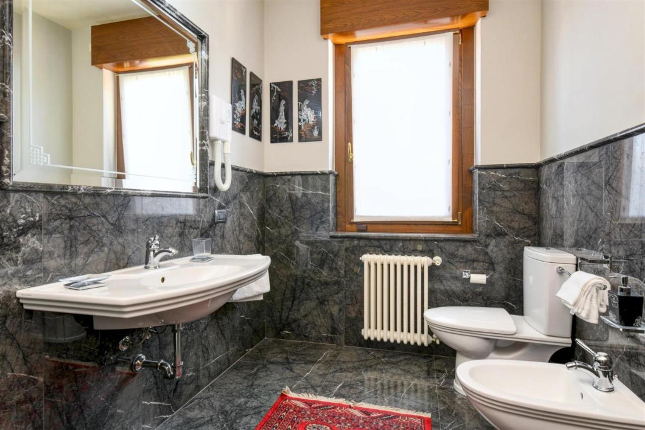 Private Luxury Villa With Pool Moniga del Garda Exteriör bild